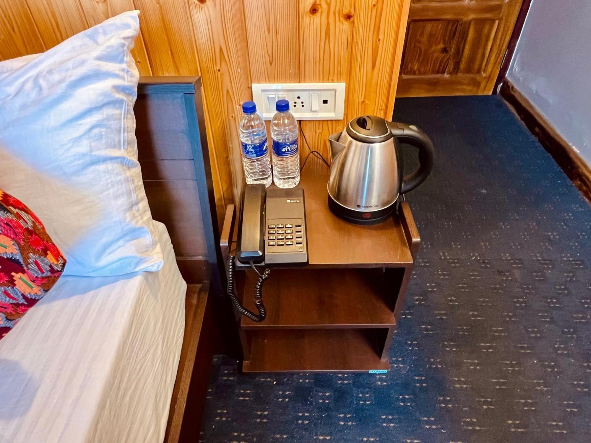 Отель Himalayan Gorkha Retreat II Free Parking Дарджилинг Экстерьер фото