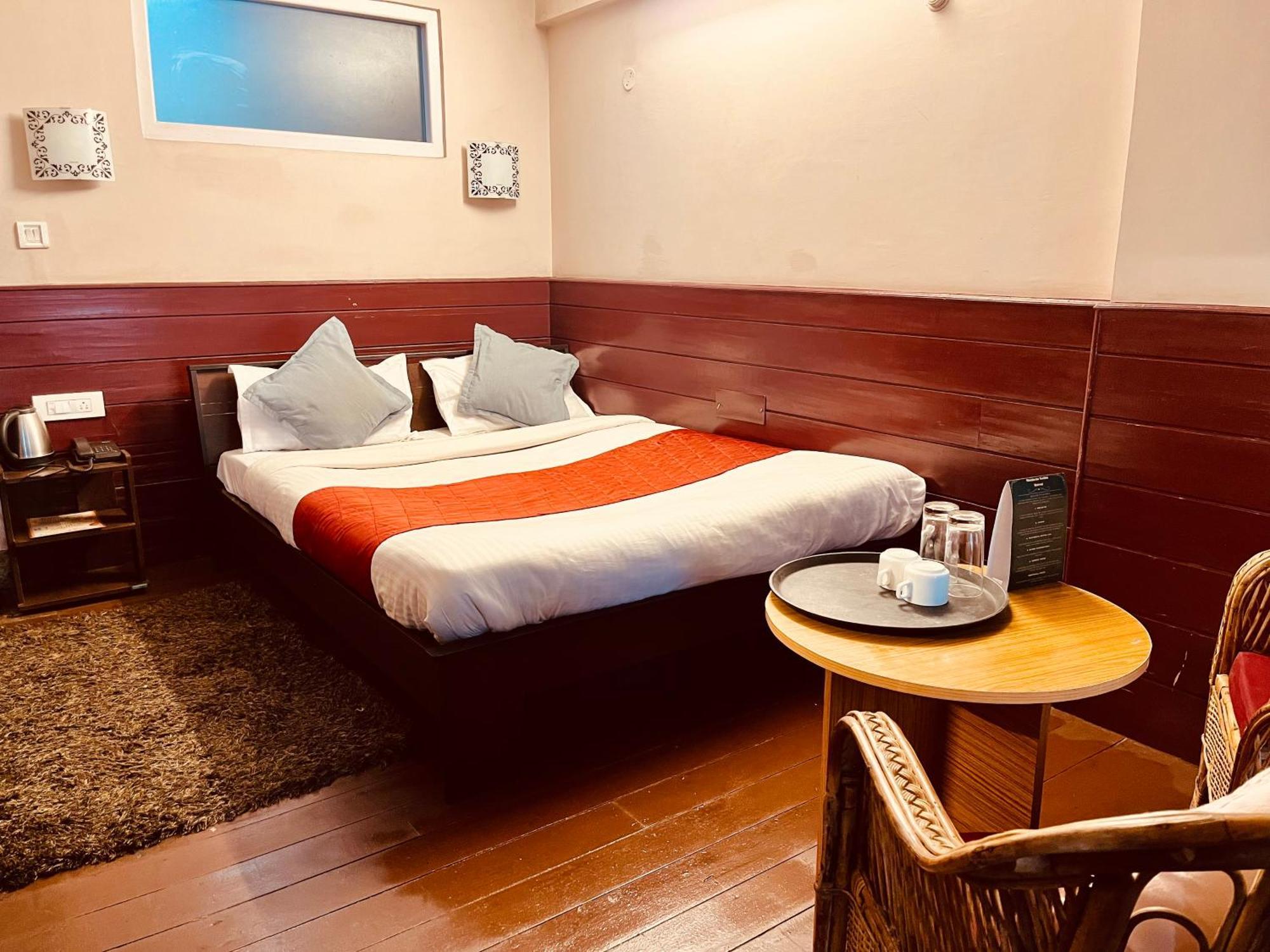 Отель Himalayan Gorkha Retreat II Free Parking Дарджилинг Экстерьер фото