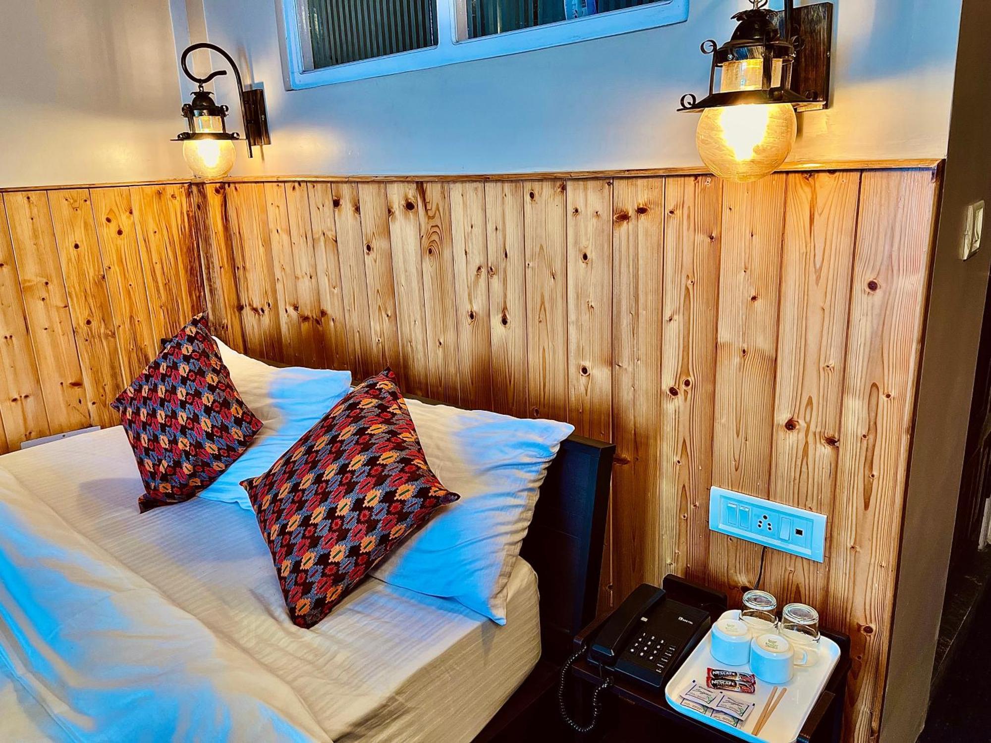 Отель Himalayan Gorkha Retreat II Free Parking Дарджилинг Экстерьер фото